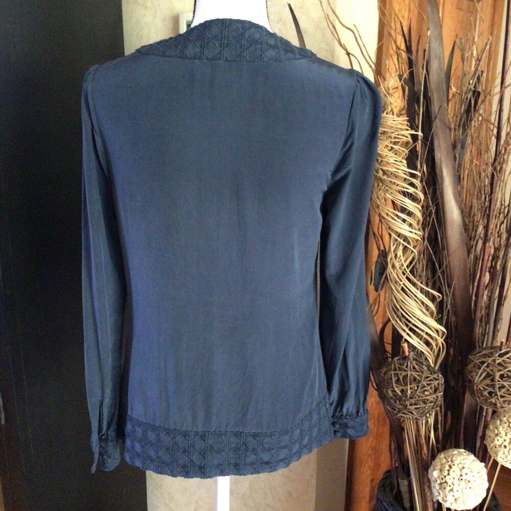 Vineyard Vines Navy Blue Long Sleeve Split V-Neck Blouse - Picture 2 of 4